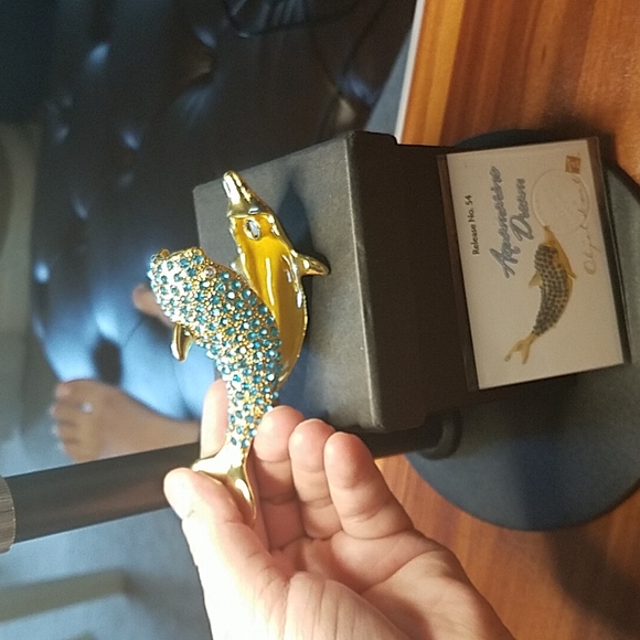 Bedazzled Dolphin Trinket - Picture 3 of 8